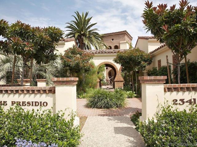 6839 Helenite Pl, Carlsbad CA: https://media.crmls.org/mediaz/6a000a9d-2de5-483f-8e3e-e2368609ad8c.jpg