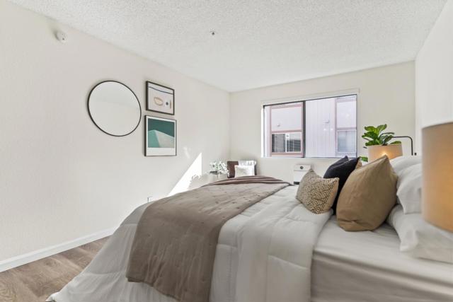 25192 Copa Del Oro Drive, Hayward CA: https://media.crmls.org/mediaz/6a00e622-2eed-47a8-bb3c-0ad98282e547.jpg