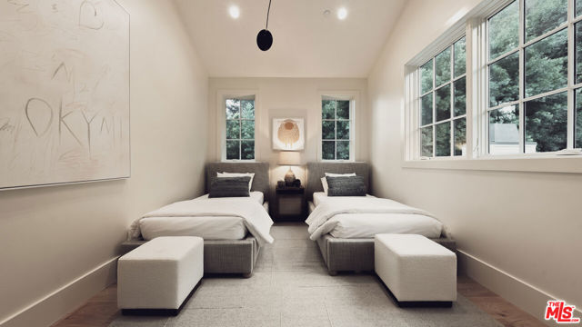 5 Bed Home for Sale in Los Angeles, California