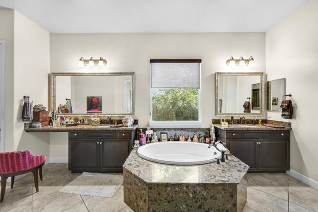 81569 Corte Monteleon, Indio CA: https://media.crmls.org/mediaz/6a019ab2-9be7-4cd1-bf77-4da413803157.jpg