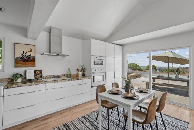 4503 Carnaby, Carlsbad CA: https://media.crmls.org/mediaz/6a01f9fb-7f9b-4b15-8a0f-15f855b4581d.jpg