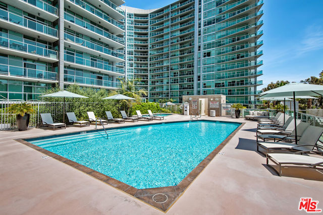 13650 Marina Pointe Drive, Marina del Rey, California 90292, 2 Bedrooms Bedrooms, ,2 BathroomsBathrooms,Condominium,For Sale,Marina Pointe,24395241