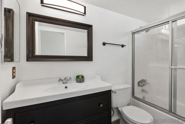 6161 Calle Mariselda, San Diego CA: https://media.crmls.org/mediaz/6a042bd4-8d91-4432-ad4c-f1c99fe93d37.jpg