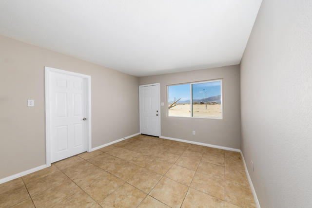 84417 Amboy Road, 29 Palms CA: https://media.crmls.org/mediaz/6a04492b-ce6e-446c-8b0b-c557a58b3a6d.jpg