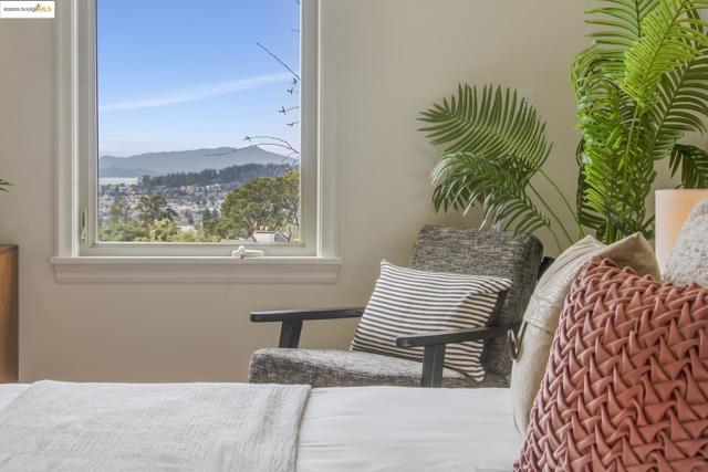 981 Indian Rock Ave, Berkeley CA: https://media.crmls.org/mediaz/6a055ac1-da0e-4efe-9f80-55fd6b6c11e2.jpg