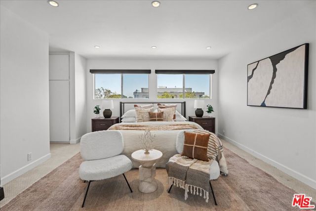 853 S Le Doux Road, Los Angeles CA: https://media.crmls.org/mediaz/6a05dfe3-fb5e-4354-889c-fe1e7df3dd0d.jpg