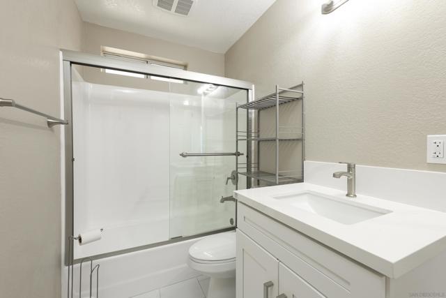 1412 San Miguel Ave, Spring Valley CA: https://media.crmls.org/mediaz/6a060683-08c1-413f-93cf-c44bd46ab249.jpg