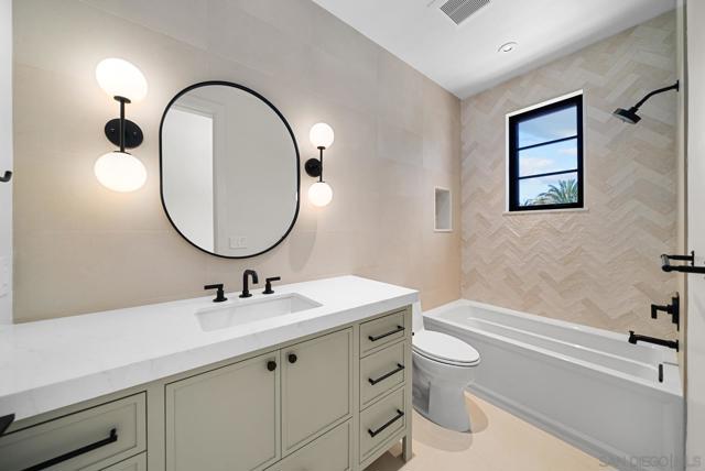 Image 33 of 52 For 2780 James Dr.