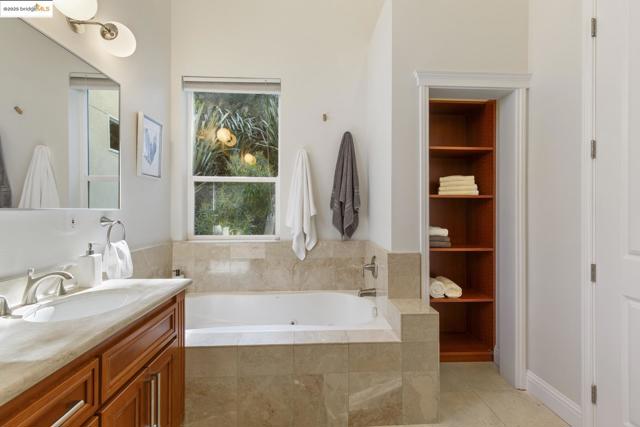 205 Sheridan RD, Oakland CA: https://media.crmls.org/mediaz/6a06f4ad-f7ce-47c1-adb6-a604a027f6d4.jpg