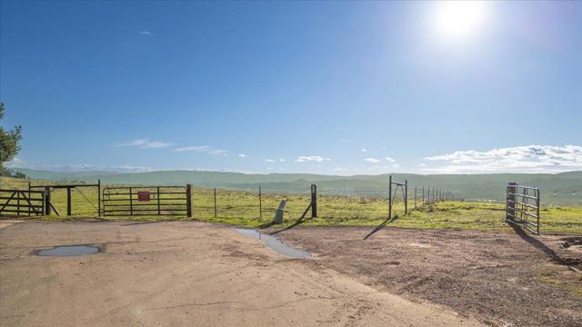 0 Oak Canyon Dr, Morgan Hill CA: https://media.crmls.org/mediaz/6a072d72-7987-4ac7-8005-50ff4dd56004.jpg