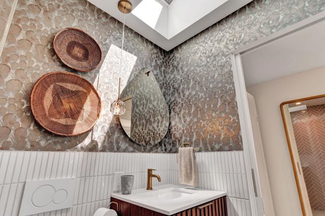 360 Cabrillo Road, Palm Springs CA: https://media.crmls.org/mediaz/6a07ad61-2980-4912-b801-79e8533cad68.jpg