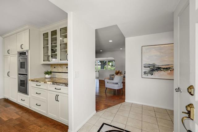 1051 La Reina Drive, San Marcos CA: https://media.crmls.org/mediaz/6a084f53-6a93-4b1d-ab0c-b8ec79babc89.jpg
