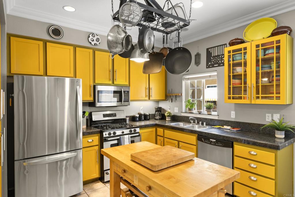 1869 Robsinson Ave - photo 12