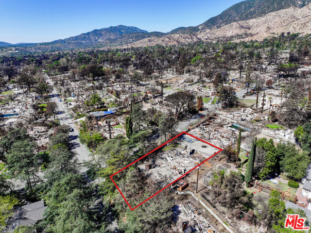 3000 Santa Rosa Avenue, Altadena CA: https://media.crmls.org/mediaz/6a0b7faf-f615-44e8-9438-801ab8ad12e0.jpg