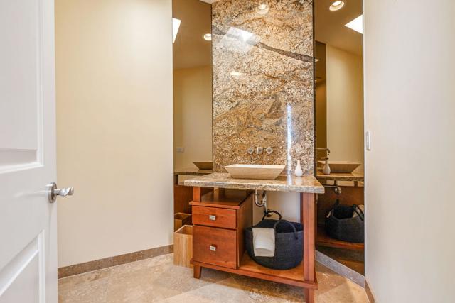 Image 19 of 75 For 61474 Hanging Rock Lane