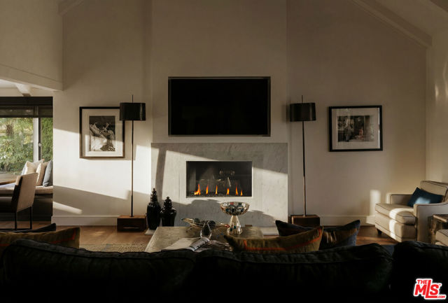 Image 4 of 20 For 7825 Torreyson Drive