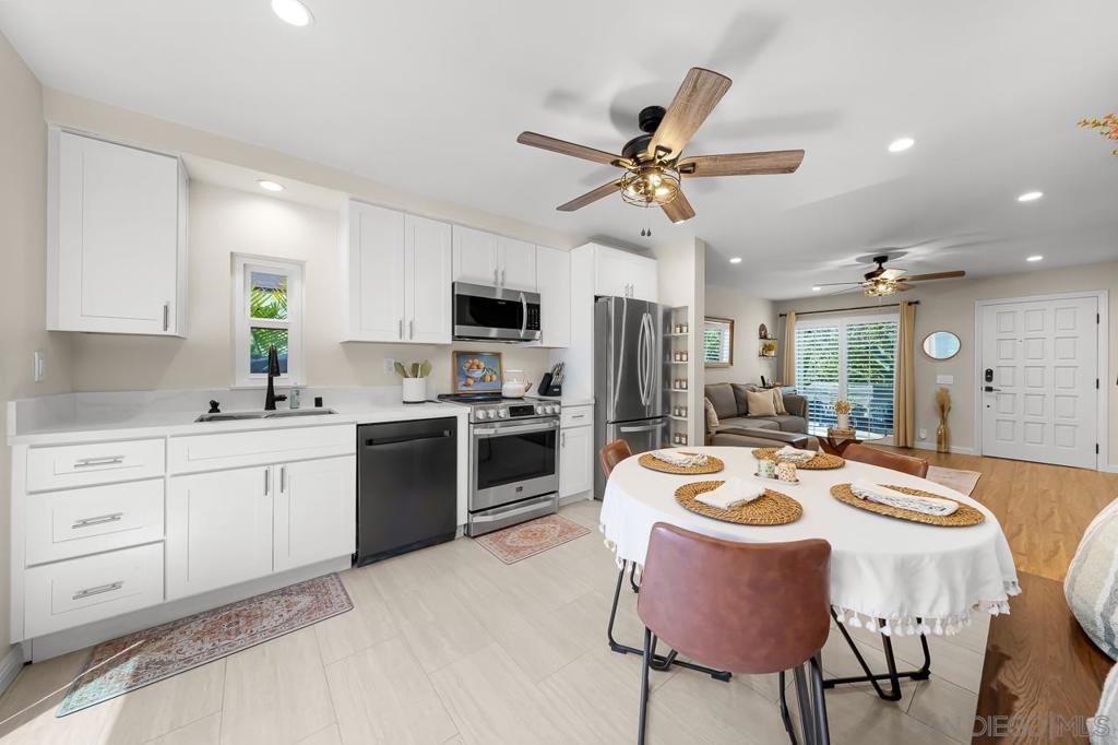 8726 Villa La Jolla Dr - photo 11