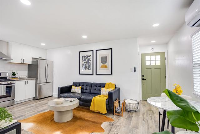 3831 Franklin Ave, San Diego CA: https://media.crmls.org/mediaz/6a0cf828-a825-4043-98c2-1709ac8ead9d.jpg