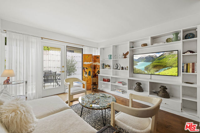 1400 N Hayworth Avenue, West Hollywood CA: https://media.crmls.org/mediaz/6a0d1023-8c5e-49d8-917d-c7e4084a764a.jpg