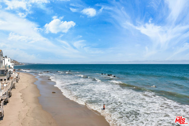 20840 Pacific Coast Highway, Malibu CA: https://media.crmls.org/mediaz/6a0dbd31-e457-4d7d-a7a2-69ea02bb8418.jpg