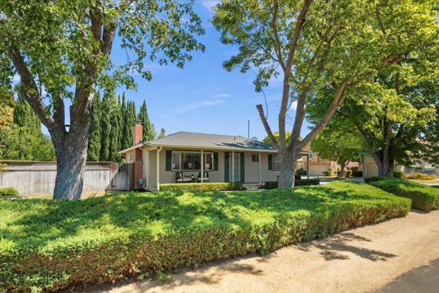 543 Crawford Drive, Sunnyvale CA: https://media.crmls.org/mediaz/6a0eba0f-74a4-4970-adb7-3de0d3ba9f37.jpg