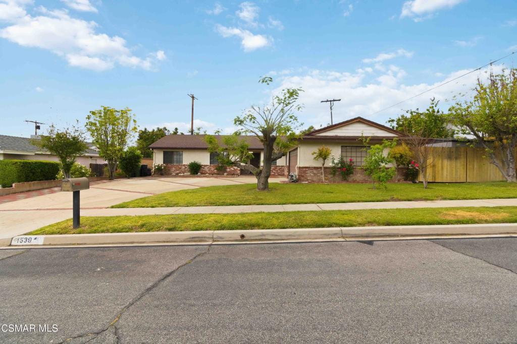 1539 Deodora Street
