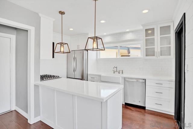8060 Lemon Ave, La Mesa CA: https://media.crmls.org/mediaz/6a0fb5d8-98f9-41ab-857b-fc43dde68722.jpg