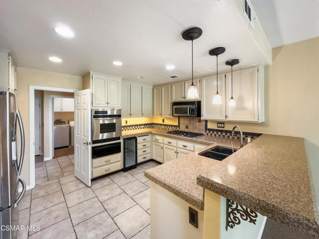 24632 Brighton Drive, Valencia CA: https://media.crmls.org/mediaz/6a111fcb-68aa-4ab1-9d6e-ee65282c044b.jpg