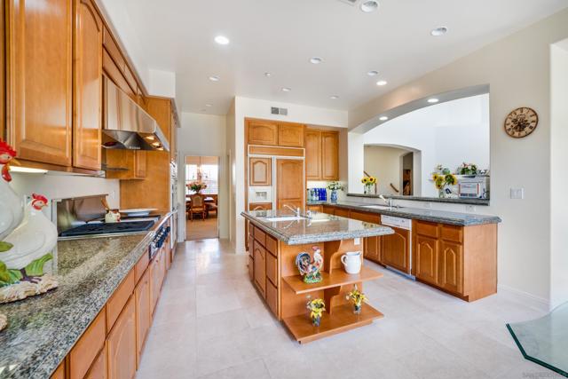 1964 Tracy Ct, Fallbrook CA: https://media.crmls.org/mediaz/6a125aca-d0c7-4317-b5c6-d075f1de1e9d.jpg