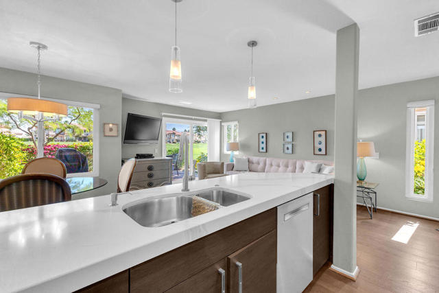 78179 Crimson Court, La Quinta CA: https://media.crmls.org/mediaz/6a12d1e1-38eb-4f69-888f-a98533eedc47.jpg