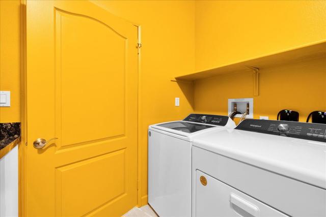 2090 Savanna Way, Palm Springs CA: https://media.crmls.org/mediaz/6a13106f-4276-49be-bdf4-76a3c24380d9.jpg