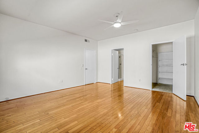 5534 Sylmar Avenue, Sherman Oaks CA: https://media.crmls.org/mediaz/6a133189-a385-49fa-932b-b5dcb640cbc5.jpg
