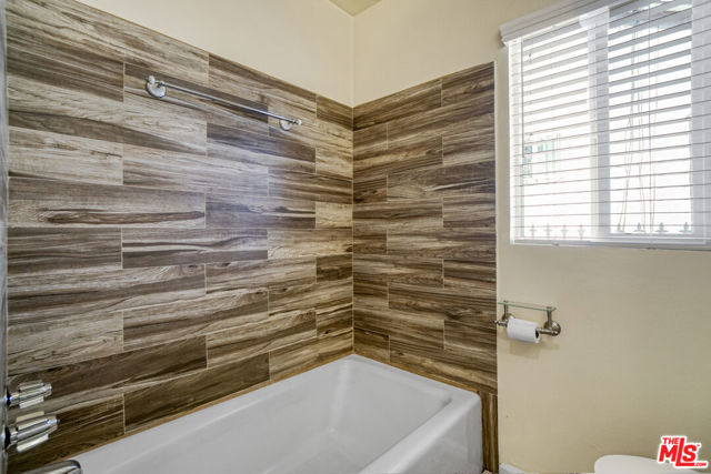 2046 W 112th Street, Los Angeles CA: https://media.crmls.org/mediaz/6a13d980-b5ef-4e0f-8e4d-f97056bb0fe3.jpg