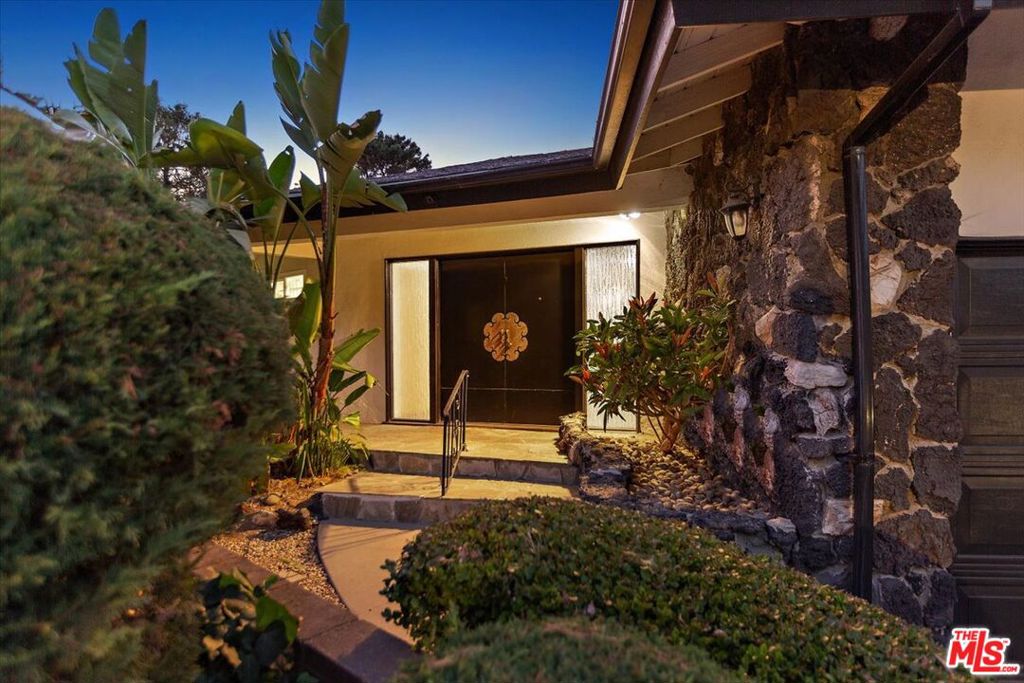 15451 Longbow DriveSherman Oaks img 8