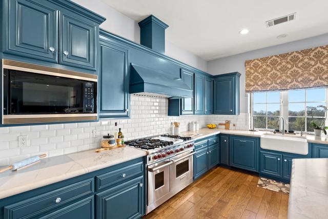 3401 Adams Run, Encinitas CA: https://media.crmls.org/mediaz/6a14b8cc-126e-4bbb-acdf-ede1eccc8785.jpg