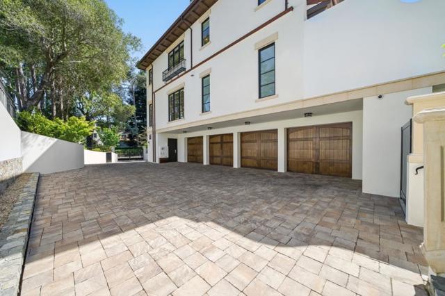 830 Bromfield Road, San Mateo CA: https://media.crmls.org/mediaz/6a15fe67-72ab-4839-bd01-3fe6947fe9e7.jpg