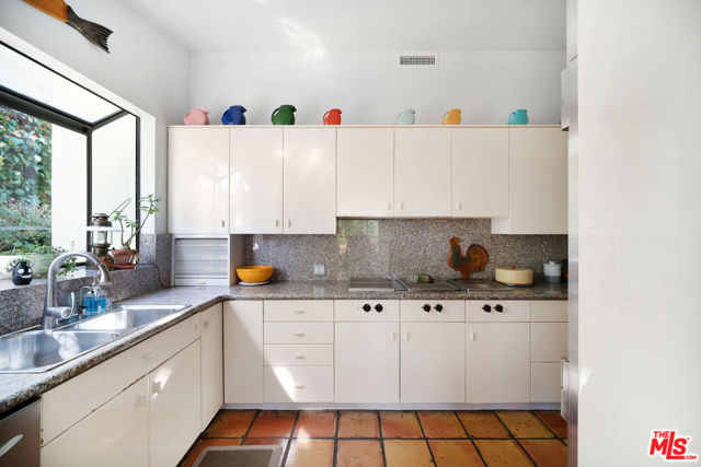 25617 Isle Of View Place photo 7