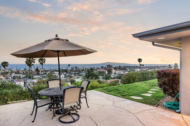 Detail Gallery Image 25 of 31 For 941 Buena Vista St, Ventura,  CA 93001 - 3 Beds | 2 Baths