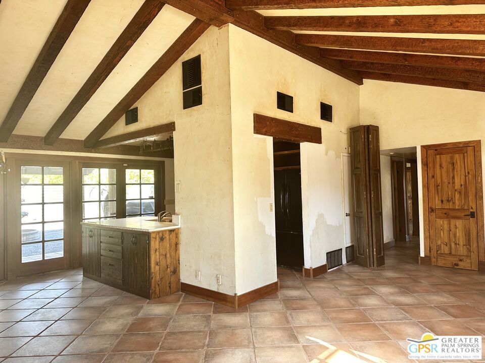 MLS #25486863 img 2