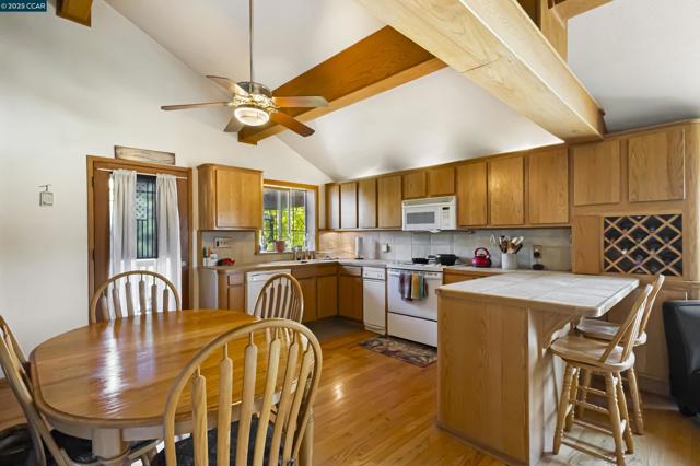 2266 E Main Street, Quincy CA: https://media.crmls.org/mediaz/6a19b05f-fcd4-4d4d-b745-c102d46676e4.jpg