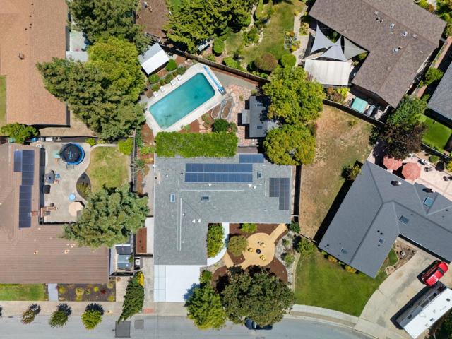 934 Hickory Way, Fremont CA: https://media.crmls.org/mediaz/6a1baa86-312f-44b4-96ff-ef074363e331.jpg