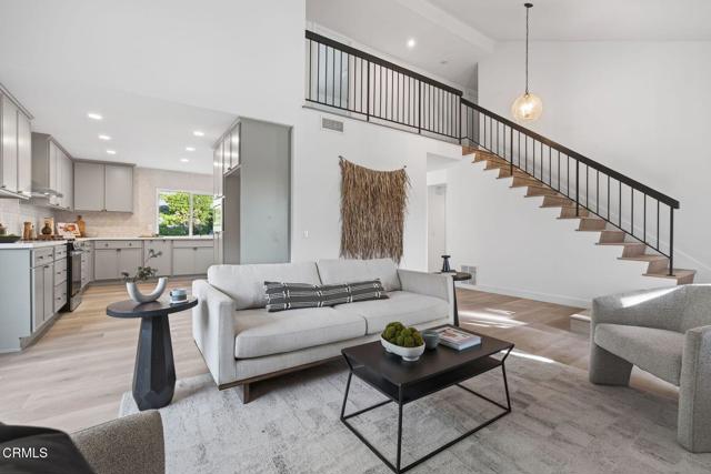 Detail Gallery Image 7 of 34 For 2868 Amber Wood Pl, Thousand Oaks,  CA 91362 - 4 Beds | 2/1 Baths