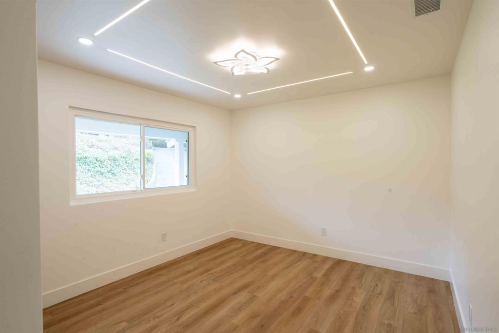 MLS #250039460SD image #43