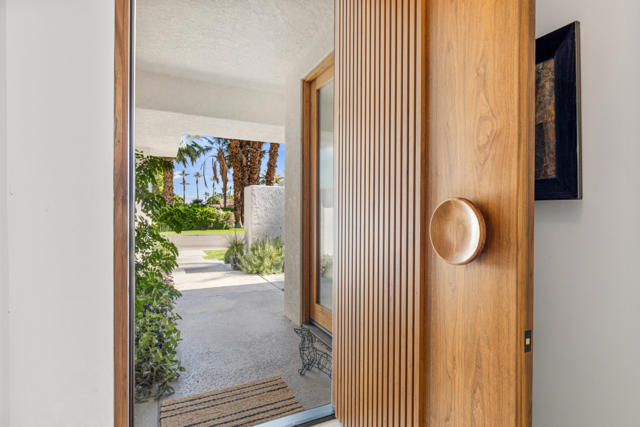 75465 Montecito Drive, Indian Wells CA: https://media.crmls.org/mediaz/6a1e5be3-d079-4d2d-8c1e-36a0e3ff77b3.jpg