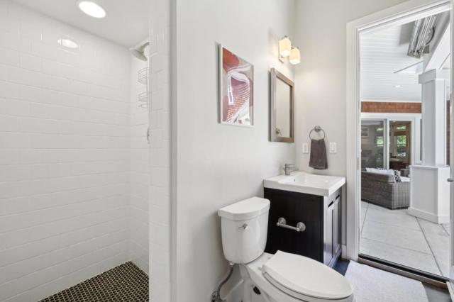 520 Berkeley Avenue, Menlo Park CA: https://media.crmls.org/mediaz/6a1ebdaf-a70a-45cc-b31b-64916ba4645c.jpg