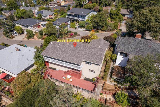2025 Braemar Road, Oakland CA: https://media.crmls.org/mediaz/6a1f7f1e-278c-43b7-9b20-bfddefee99eb.jpg