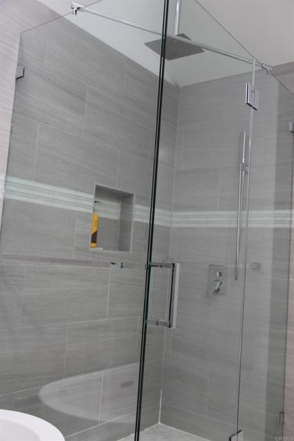 Image 14 of 31 For 922 Sealane Drive B