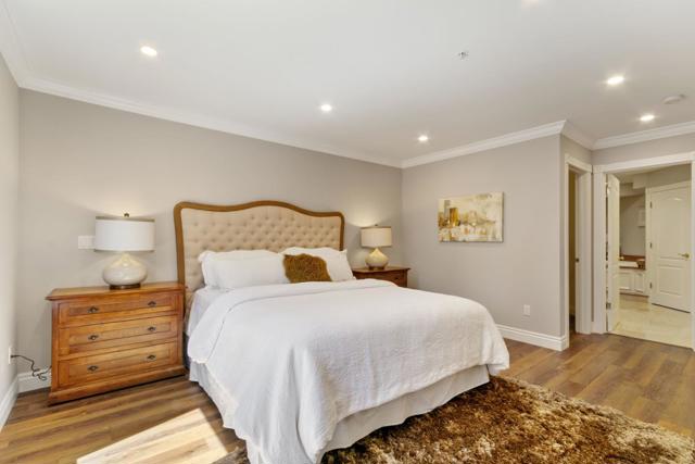 1499 Oak Grove Avenue, Burlingame CA: https://media.crmls.org/mediaz/6a1fc6cc-2cde-48d7-a47f-1ae77c61041b.jpg