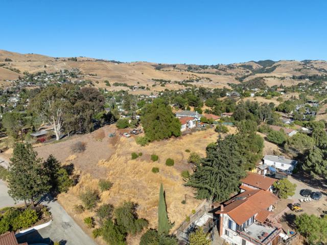 14847 Watters Drive, San Jose CA: https://media.crmls.org/mediaz/6a210f54-395c-4278-acd5-0a52635cd722.jpg