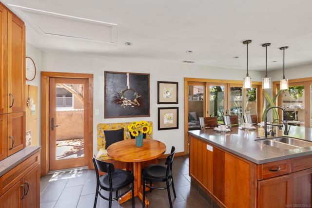 4826 Biona Dr, San Diego CA: https://media.crmls.org/mediaz/6a21319e-7e58-4925-97a4-30c03d0739e0.jpg